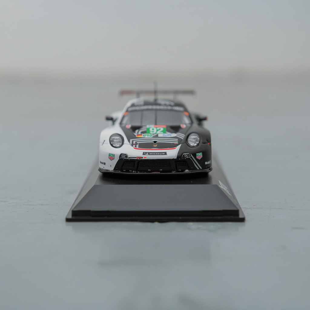 Porsche 911 RSR